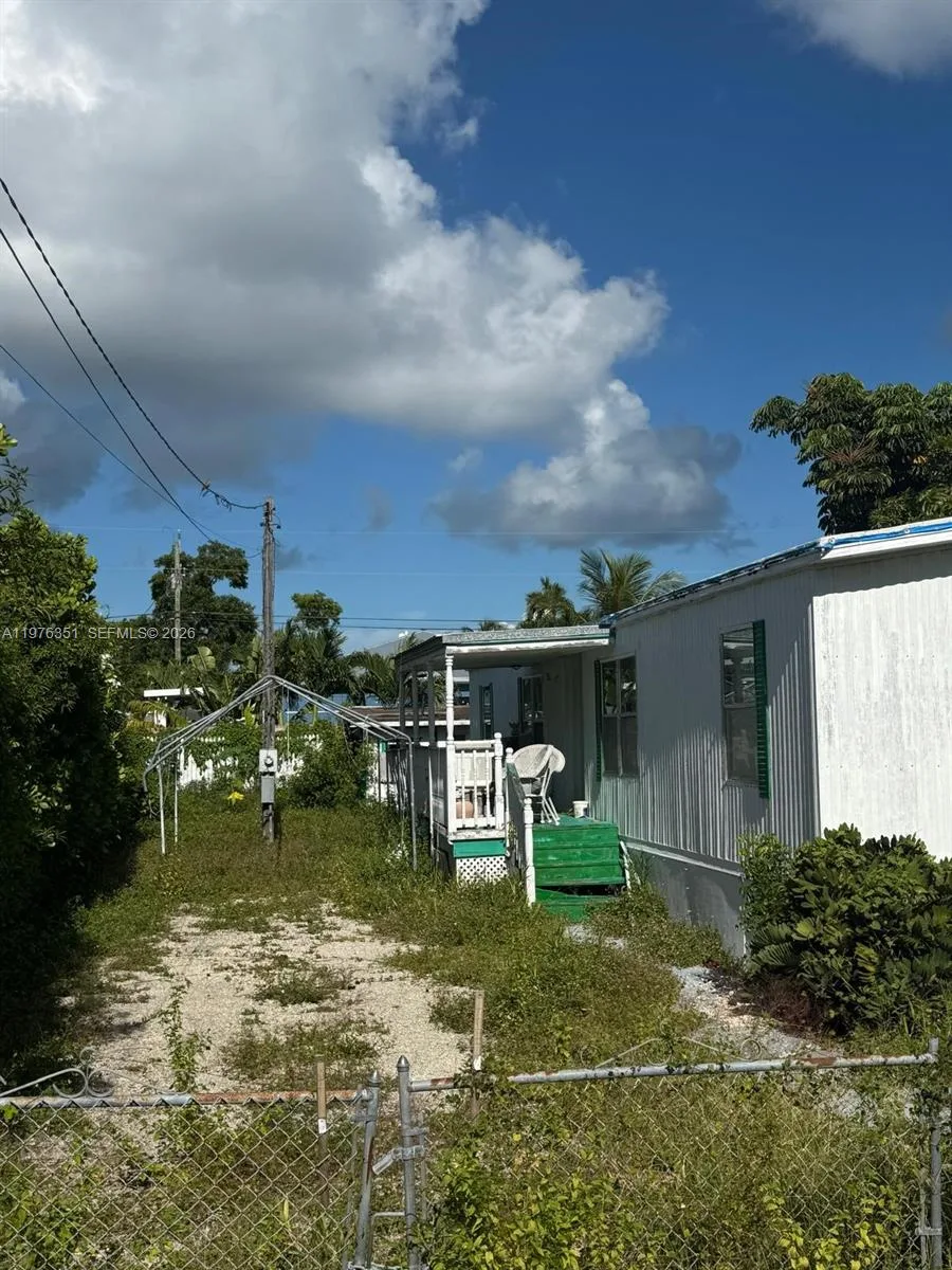 13 Judy Pl, Key Largo, FL 33037 photo 3
