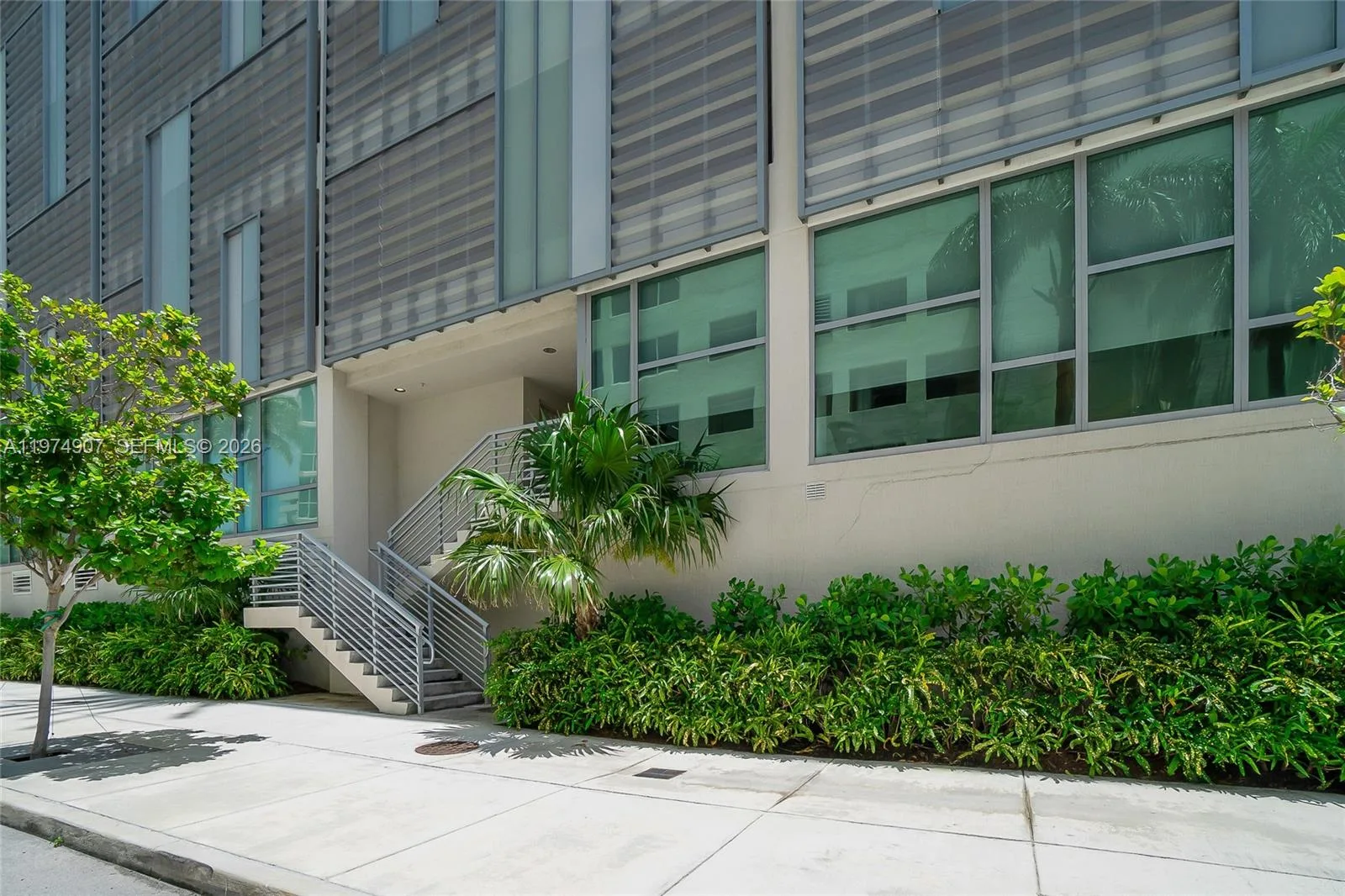 2900 NE 7th Ave # TH-103, Miami, FL 33137