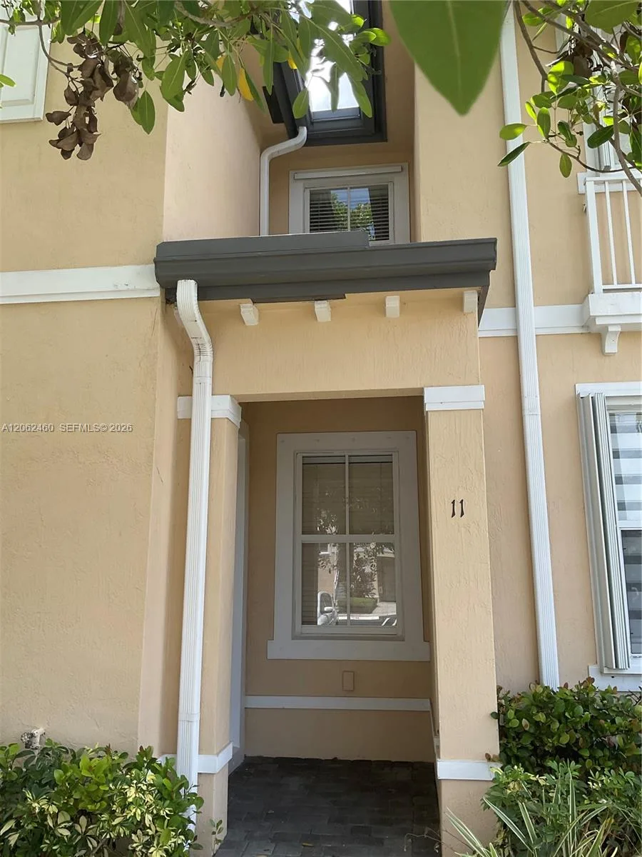2885 SE 1st Dr # 11, Homestead, FL 33033 photo 2