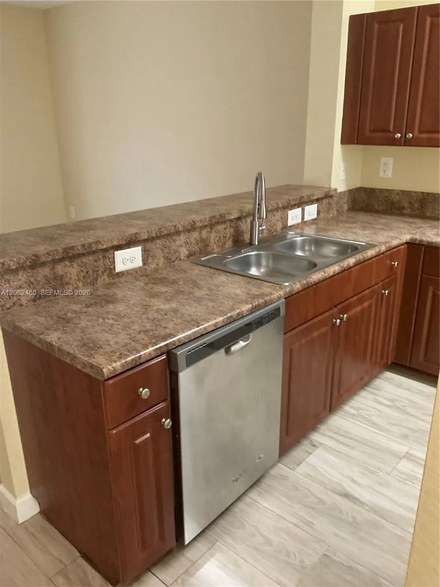 2885 SE 1st Dr # 11, Homestead, FL 33033 photo 8