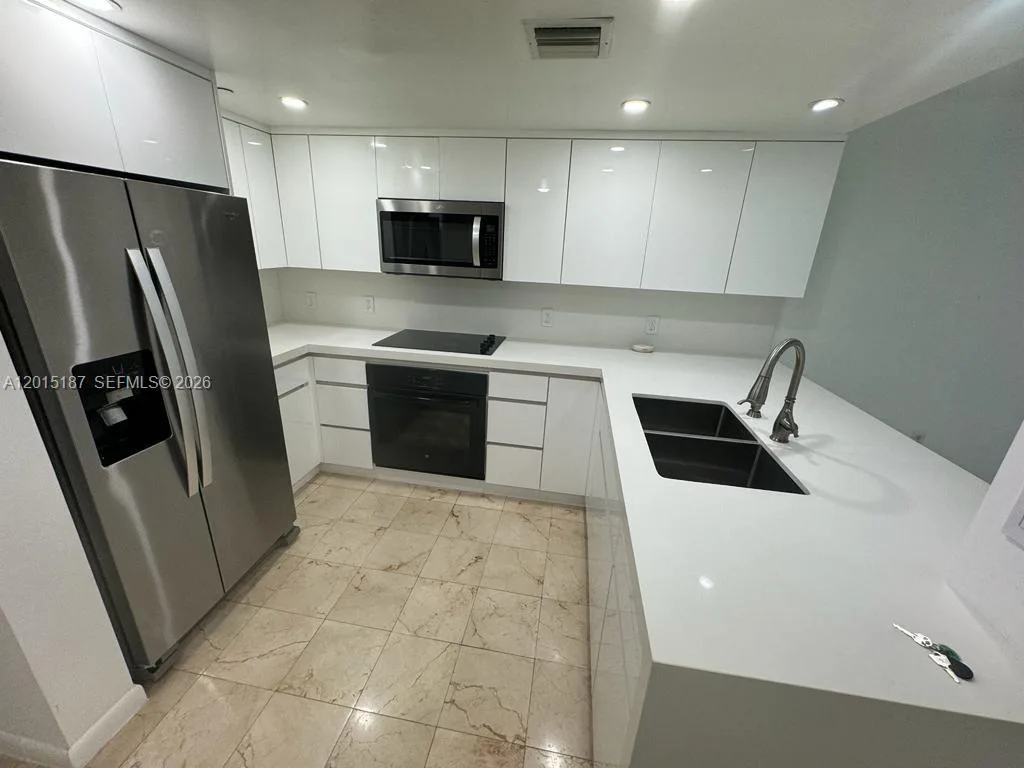 2101 Brickell Ave # 1003, Miami, FL 33129