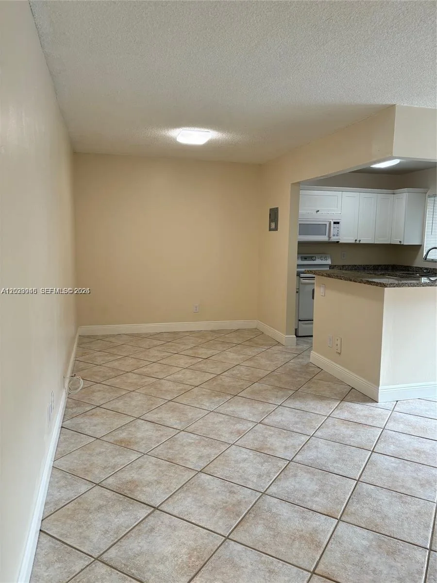7910 Taft St # 214, Pembroke Pines, FL 33024 photo 5
