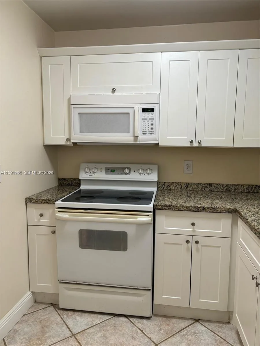 7910 Taft St # 214, Pembroke Pines, FL 33024 photo 7