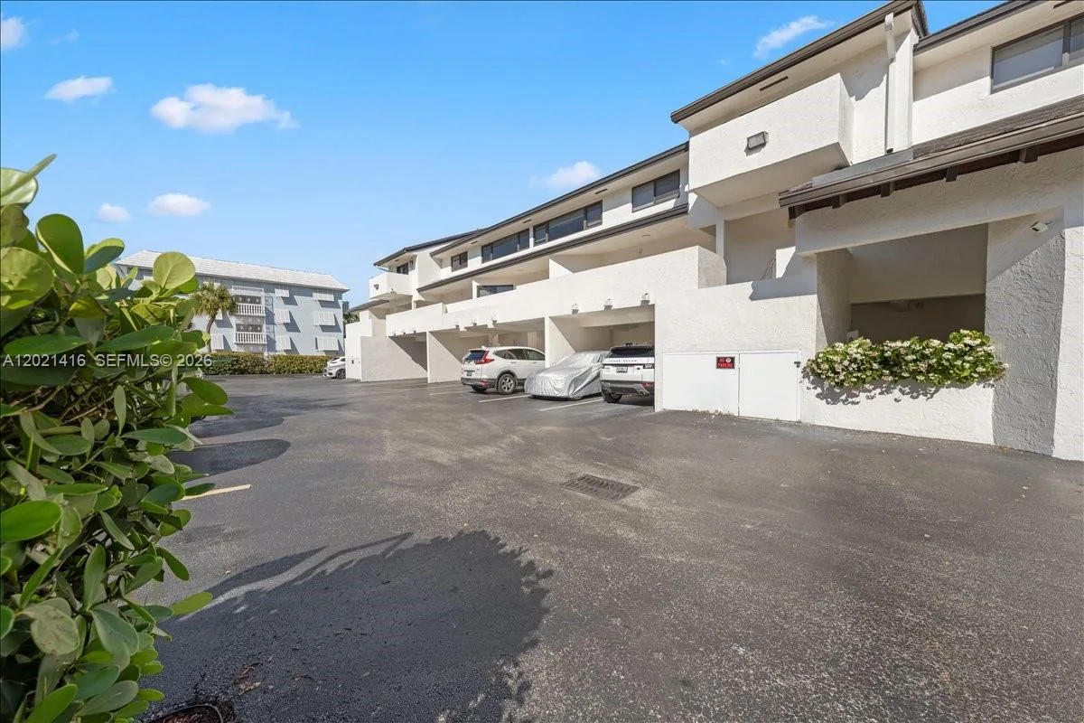 5750 Turin St # 207, Coral Gables, FL 33146 photo 6
