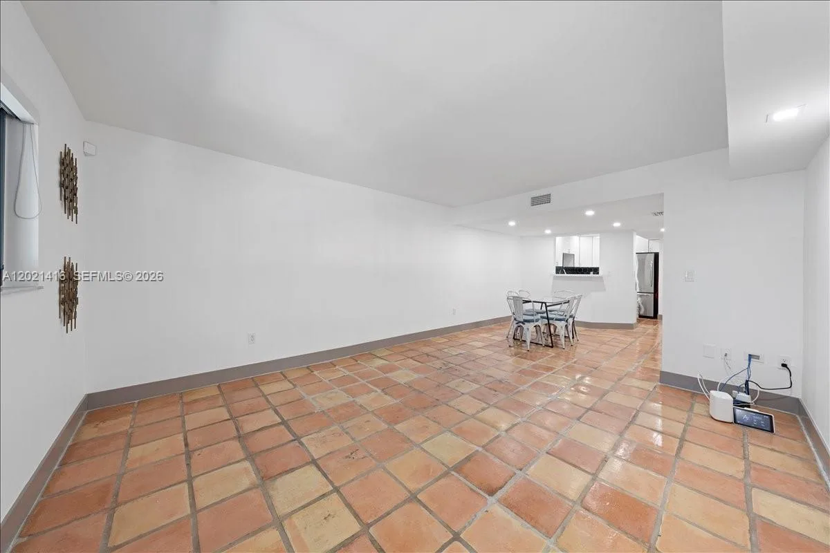 5750 Turin St # 207, Coral Gables, FL 33146 photo 9