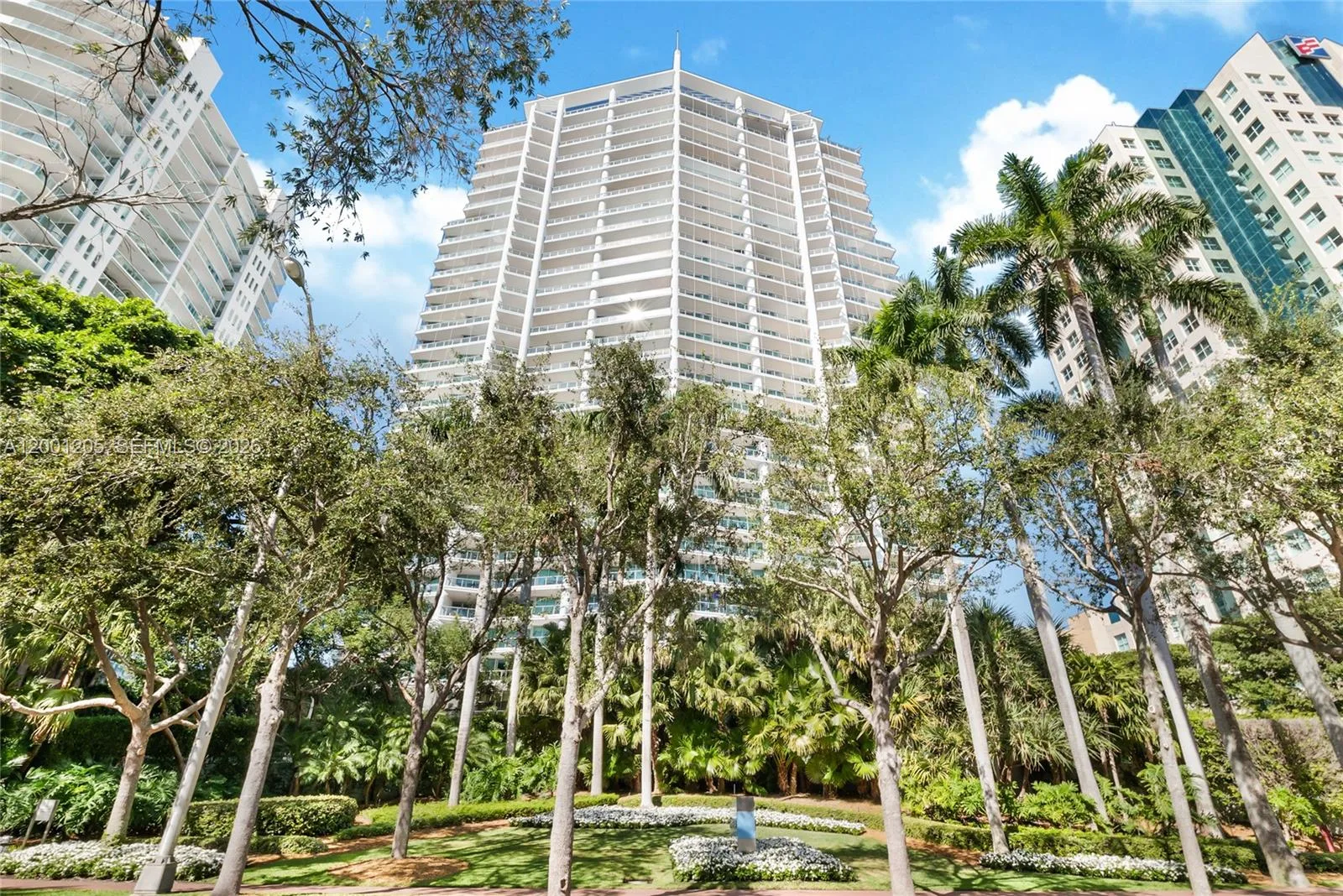 2627 S Bayshore Dr # 906, Miami, FL 33133