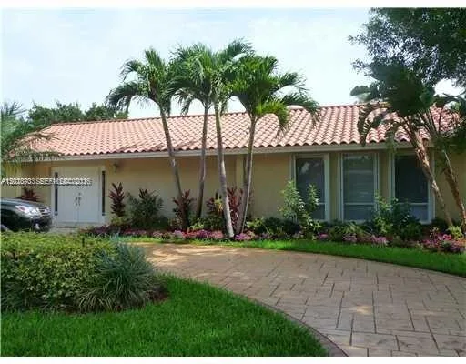 2101 NE 211th Ter, Miami, FL 33179