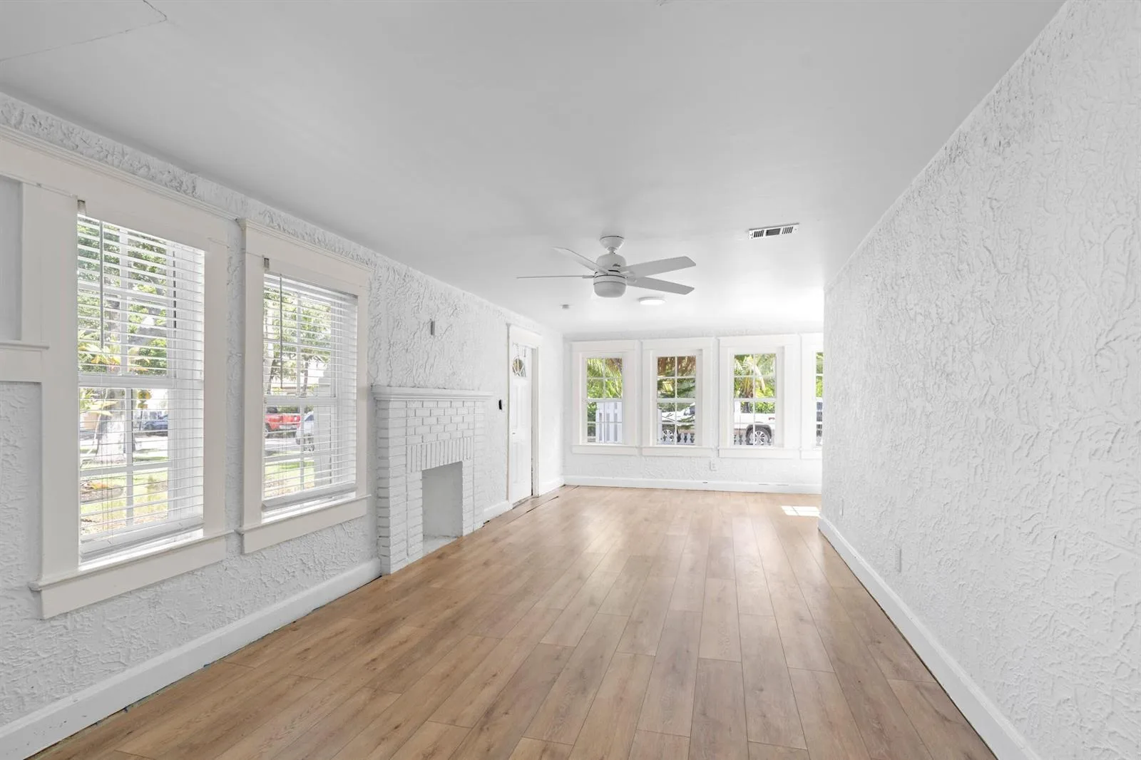 526 38TH Street, West Palm Beach, FL 33407 photo 4