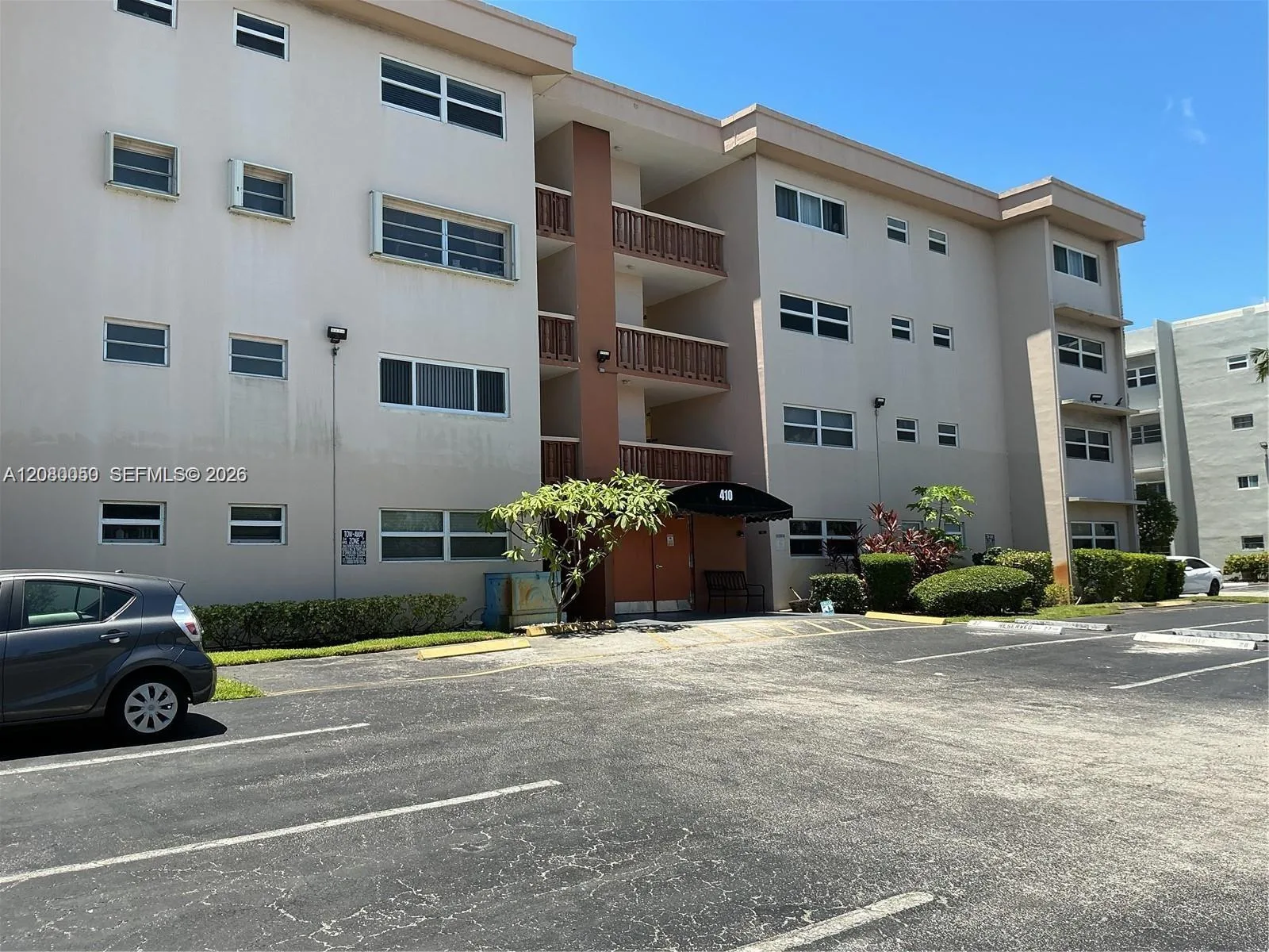 410 SE 2nd St # 318, Hallandale Beach, FL 33009