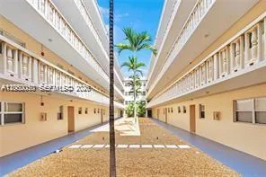 410 SE 2nd St # 318, Hallandale Beach, FL 33009 photo 2