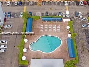 410 SE 2nd St # 318, Hallandale Beach, FL 33009 photo 4