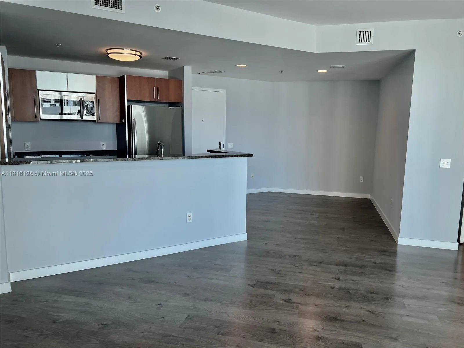 300 S Biscayne Blvd # 2705, Miami, FL 33131 photo 4