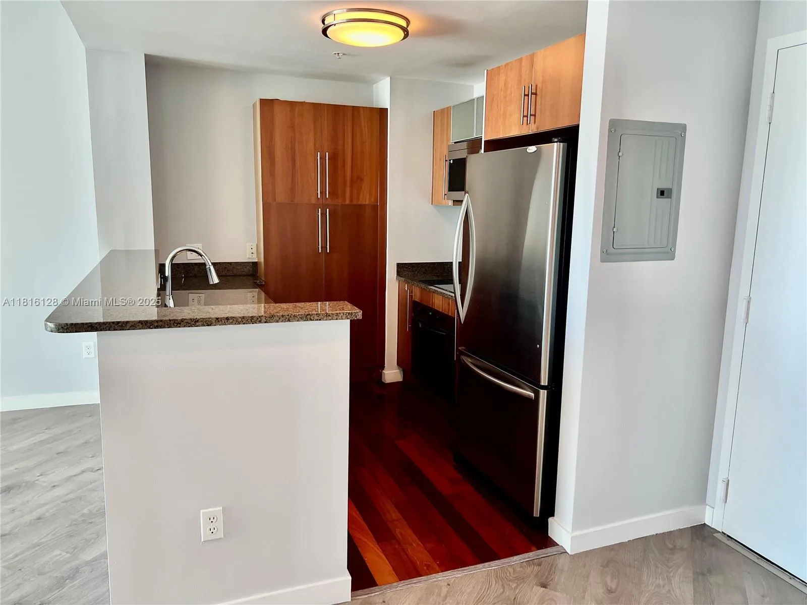 300 S Biscayne Blvd # 2705, Miami, FL 33131 photo 6