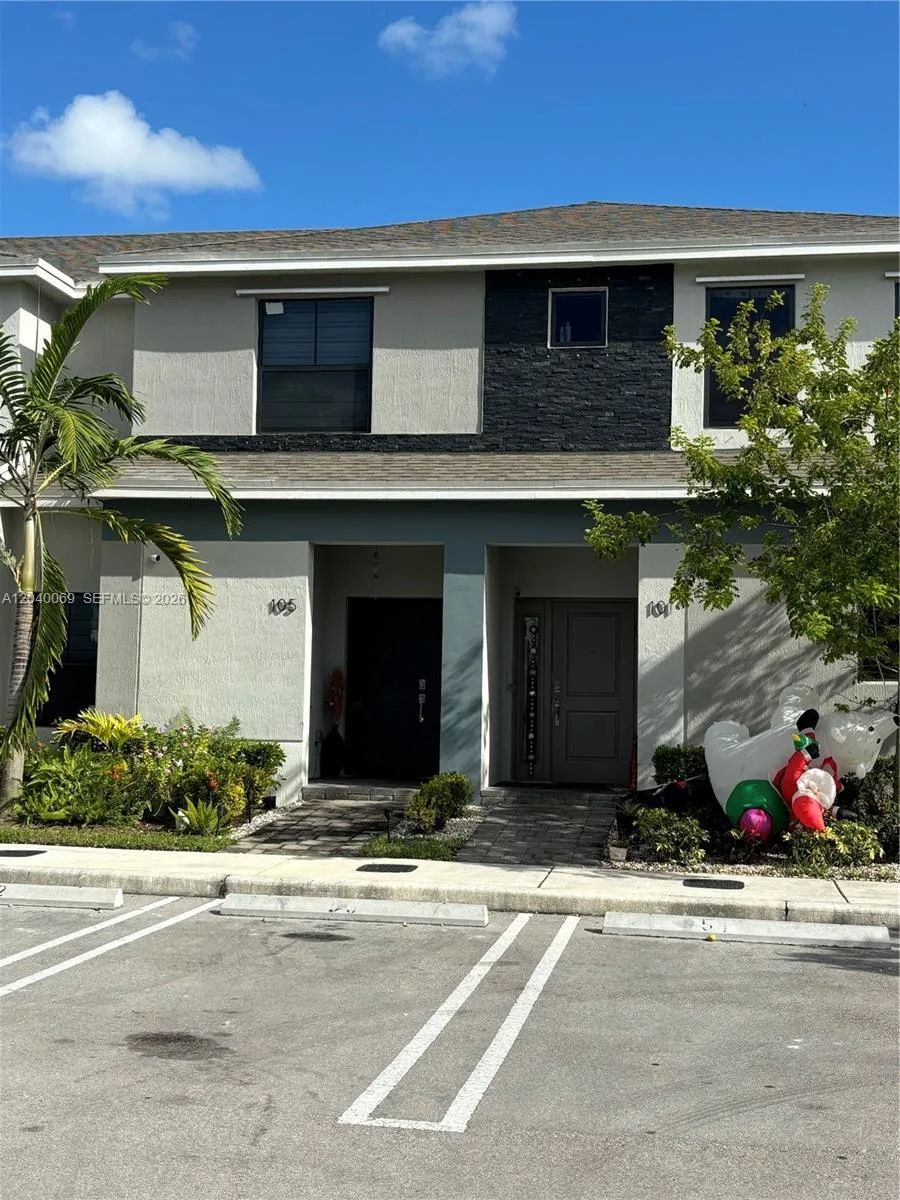105 NE 3rd Ct, Florida City, FL 33034