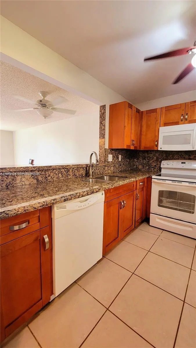 406 NW 68th Ave # 304, Plantation, FL 33317 photo 2