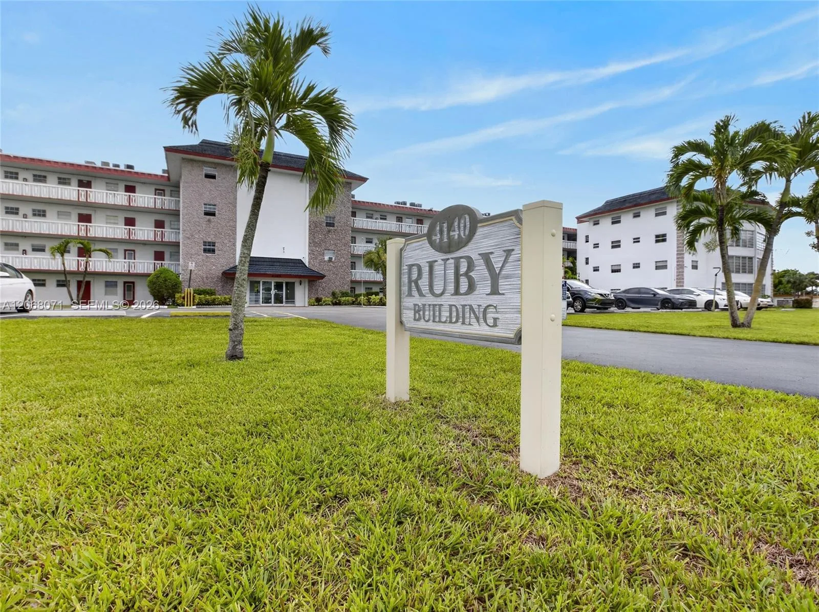 4140 NW 44th Ave # 408, Lauderdale Lakes, FL 33319 photo 2