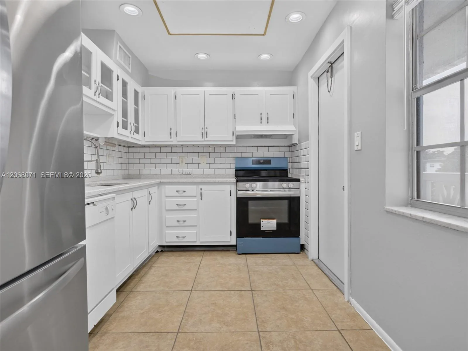 4140 NW 44th Ave # 408, Lauderdale Lakes, FL 33319 photo 4