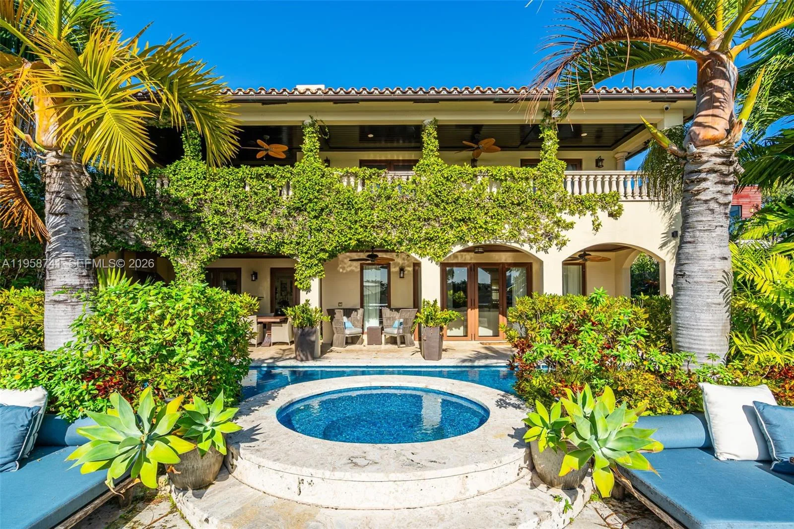 1398 Bay Dr, Miami Beach, FL 33141 photo 2