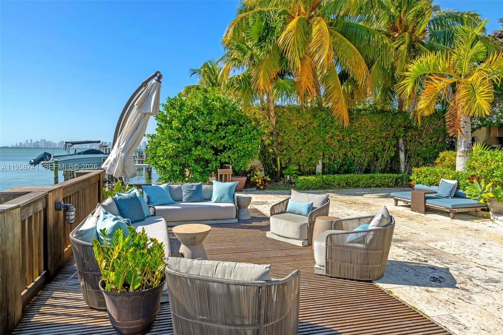 1398 Bay Dr, Miami Beach, FL 33141 photo 5