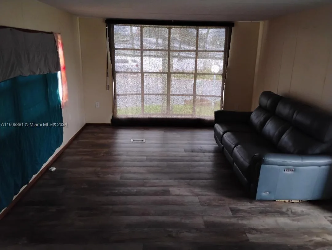 11130 Bombay, Fort Myers, FL 33908 photo 2
