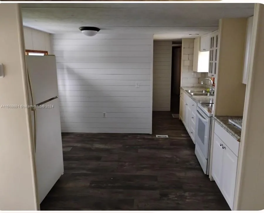 11130 Bombay, Fort Myers, FL 33908 photo 3