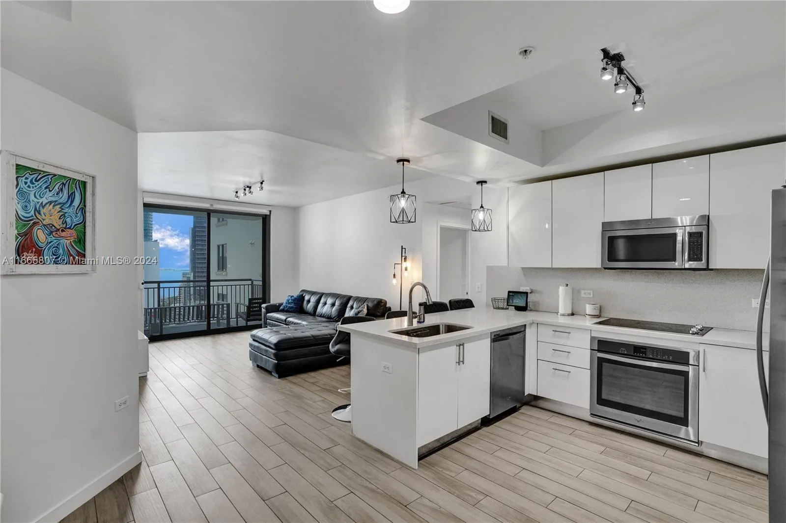 999 SW 1st Ave # 1807, Miami, FL 33130