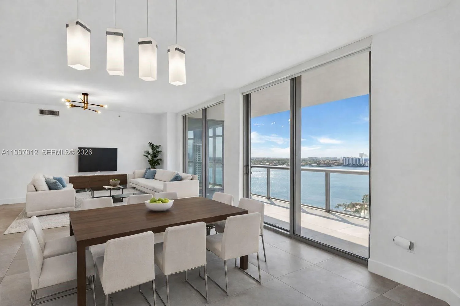17301 Biscayne Blvd # 1401, North Miami Beach, FL 33160