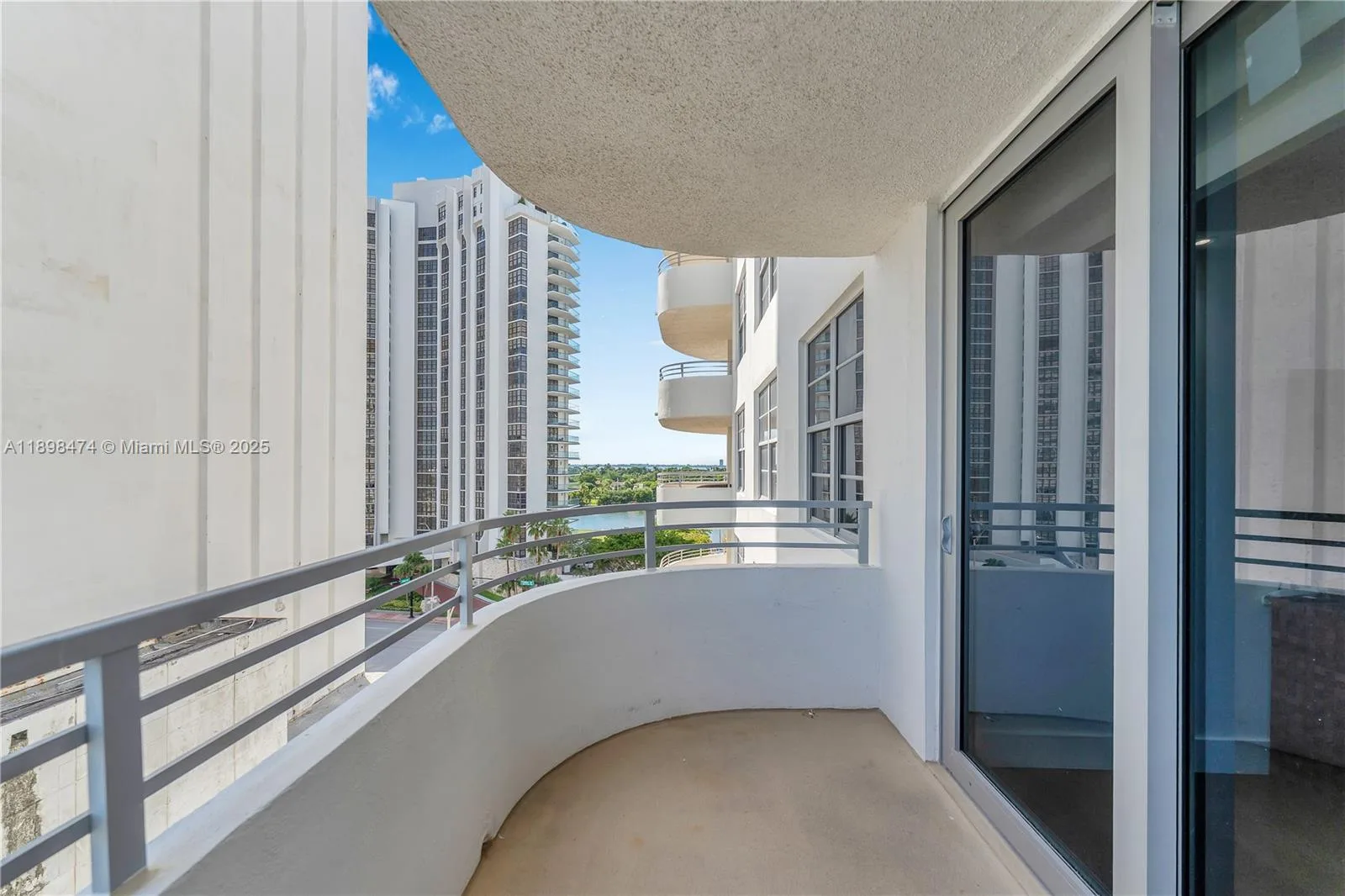 5555 Collins Ave # 8P, Miami Beach, FL 33140 photo 9