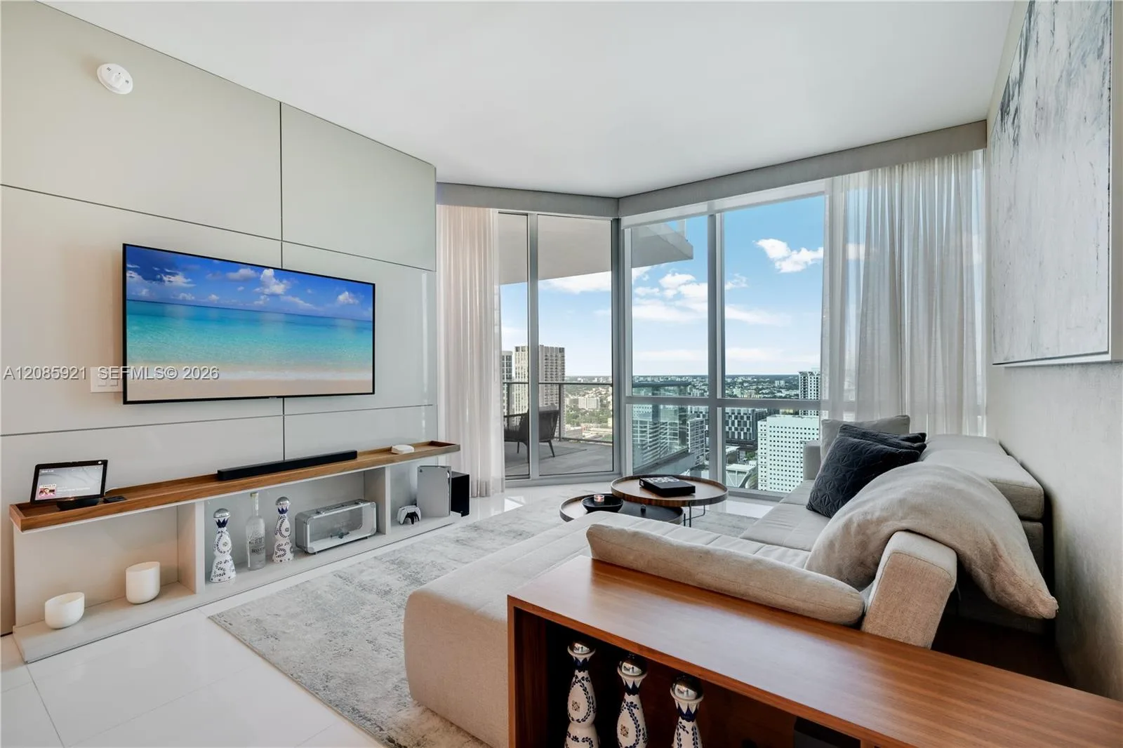 851 NE 1st Ave # 3408, Miami, FL 33132