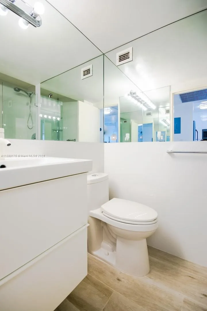 5601 Collins Ave # 1204, Miami Beach, FL 33140 photo 10