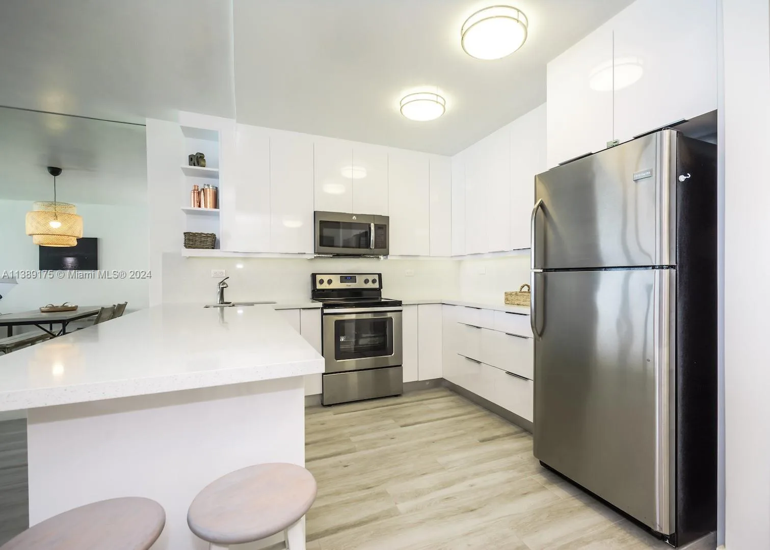 5601 Collins Ave # 1204, Miami Beach, FL 33140 photo 3