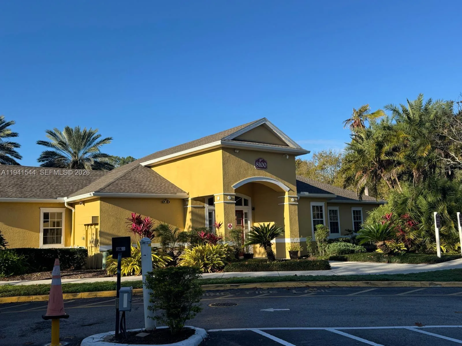 8201 Claire Ann Drive # 102, Orlando, FL 32835 photo 2
