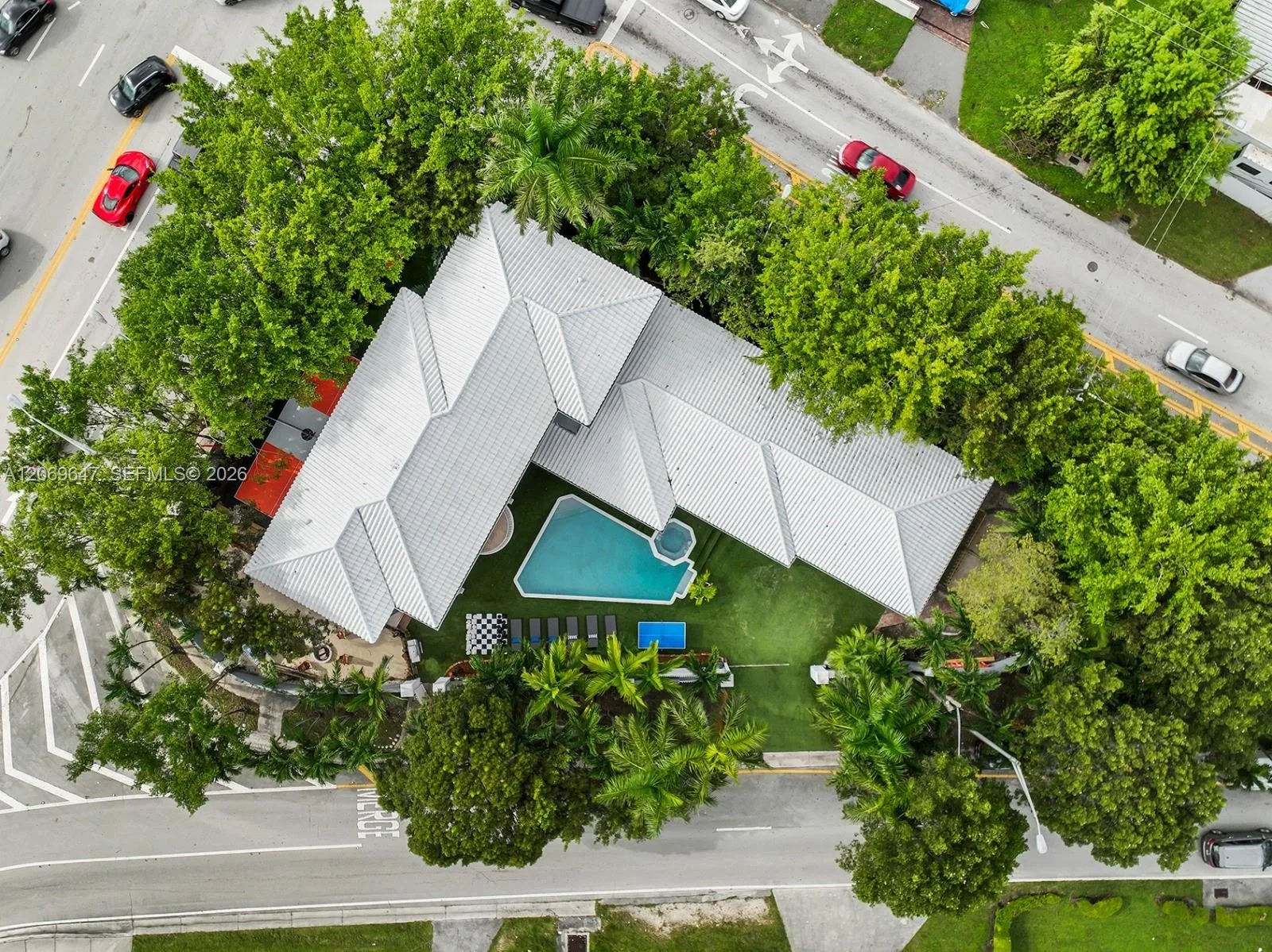 12141 Walsh Blvd, Miami, FL 33184 photo 5