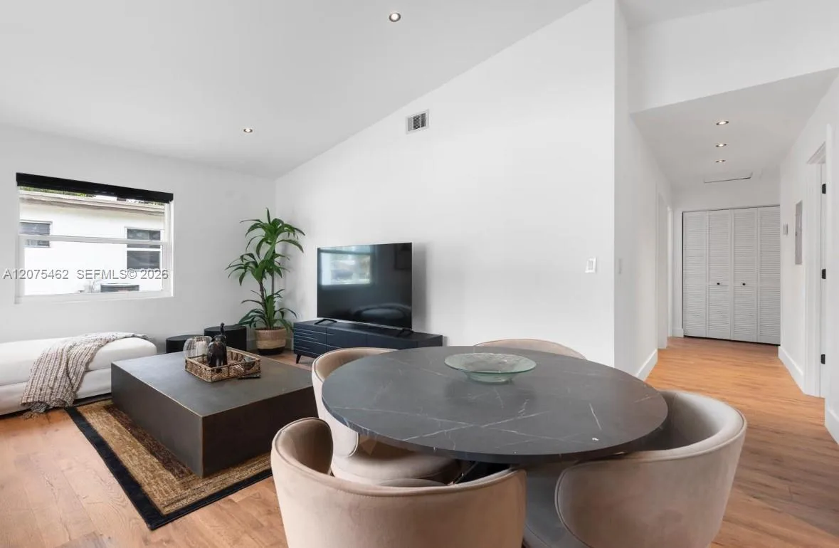 309 SE 3rd Ave # 309, Hallandale Beach, FL 33009 photo 6