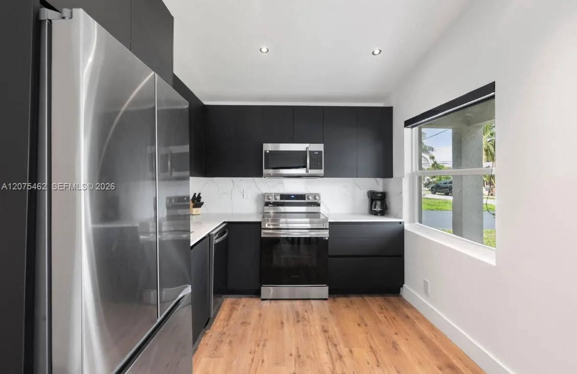 309 SE 3rd Ave # 309, Hallandale Beach, FL 33009 photo 8