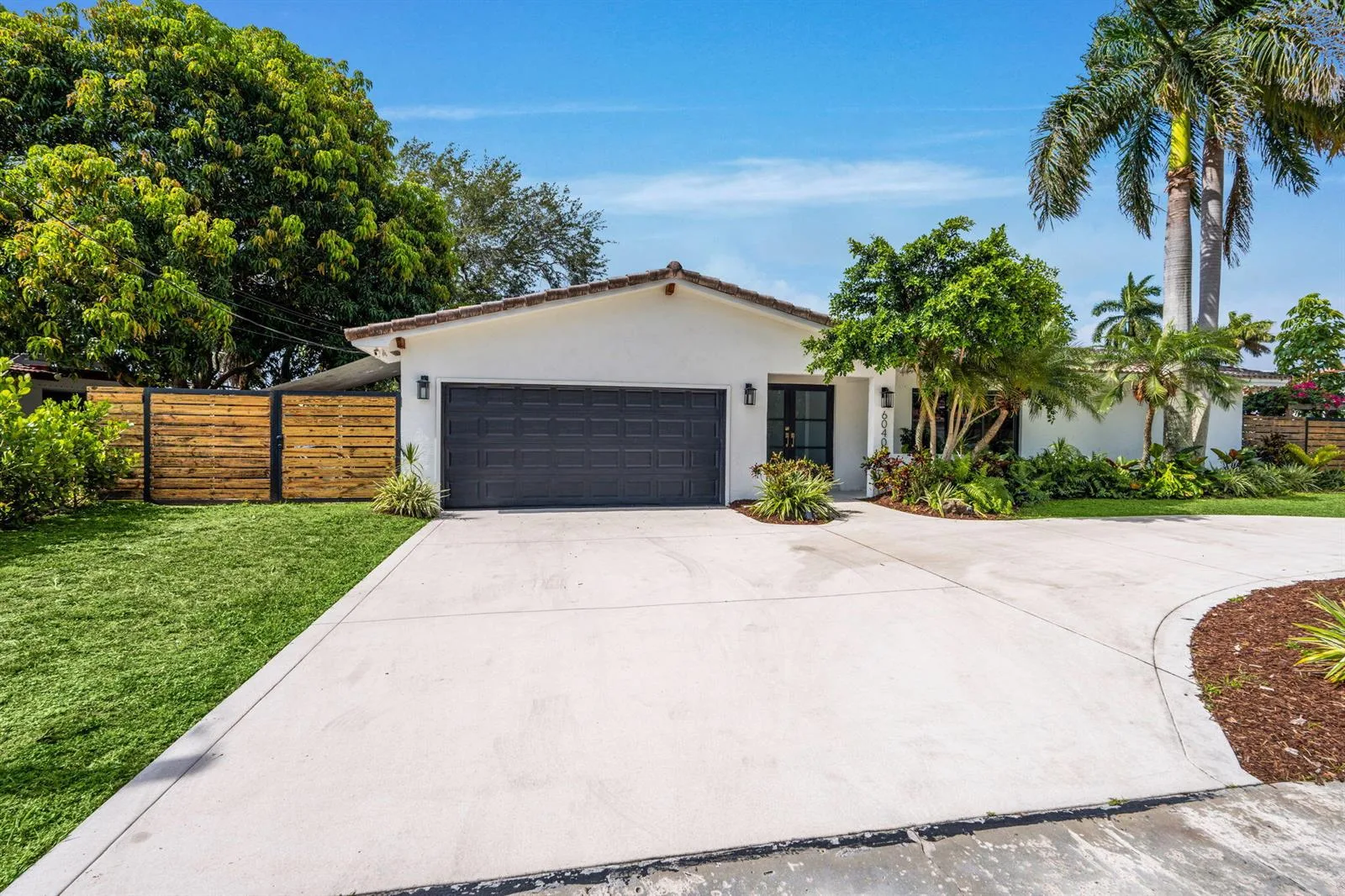 6040 SW 14th Street, Plantation, FL 33317 photo 2