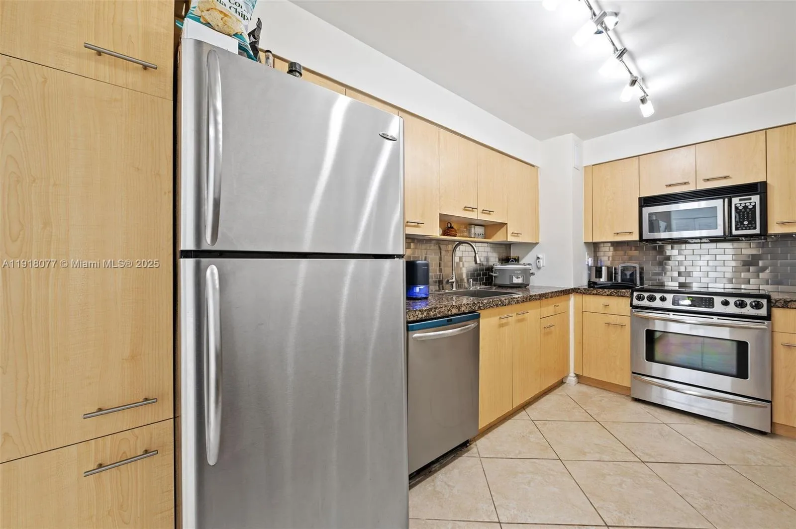 9195 Collins Ave # PH14, Surfside, FL 33154 photo 6