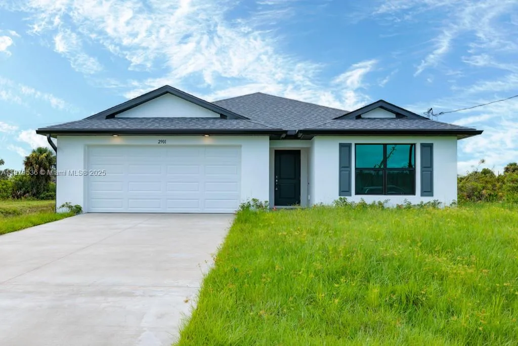 2901 69 St W, Lehigh Acres, FL 33971