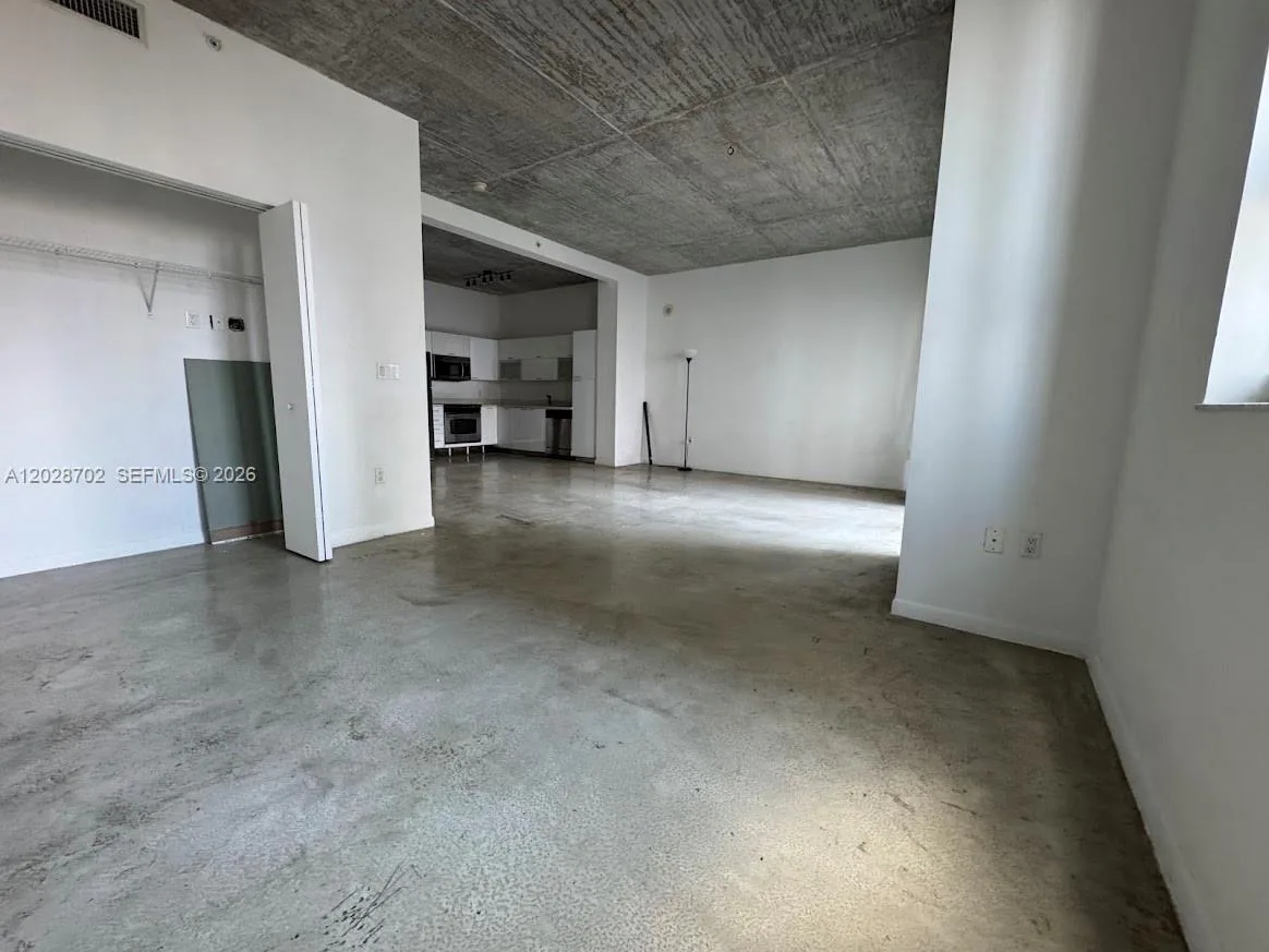 234 NE 3rd St # 1208, Miami, FL 33132 photo 6