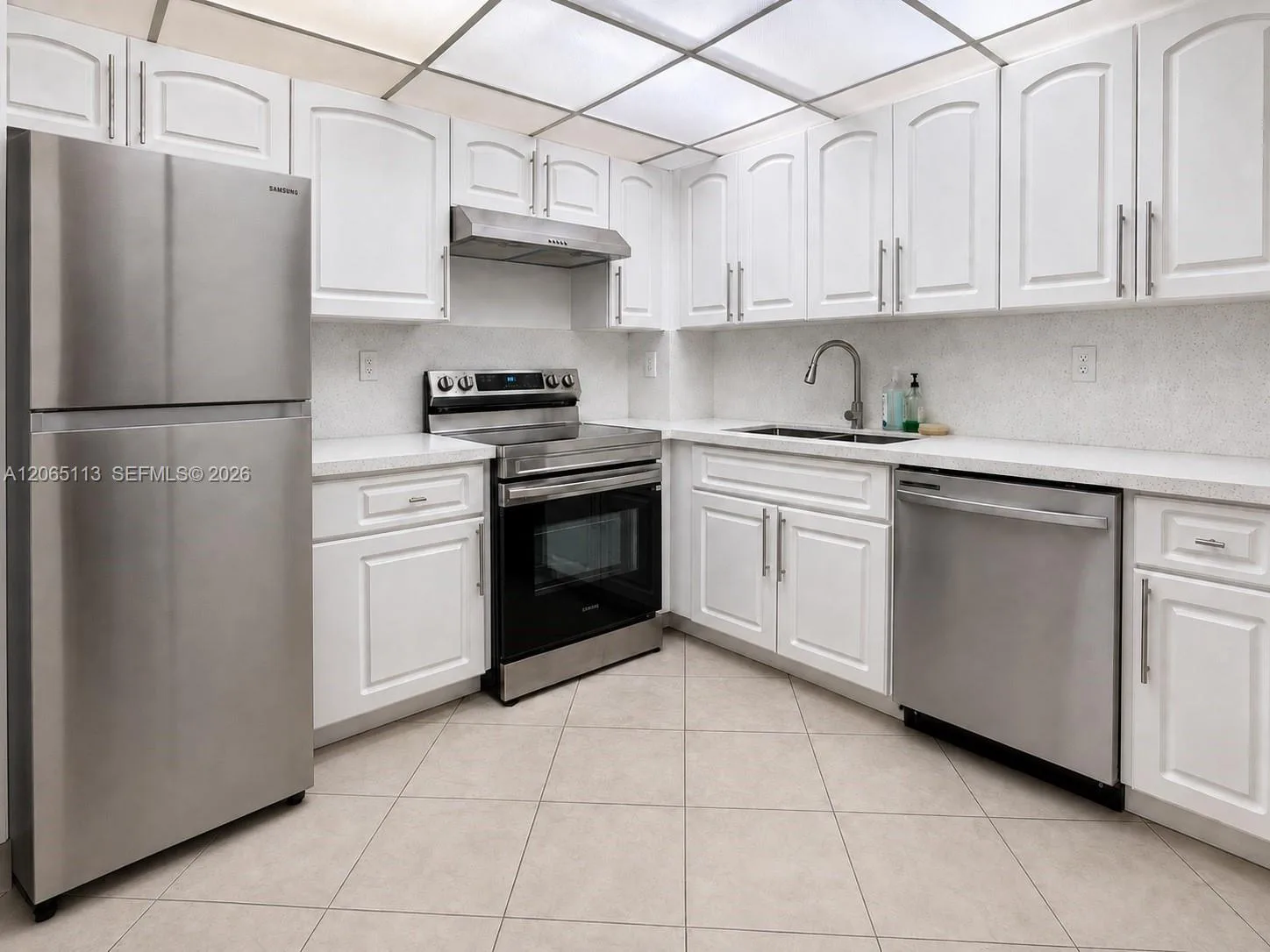 1621 Collins Ave # 402, Miami Beach, FL 33139