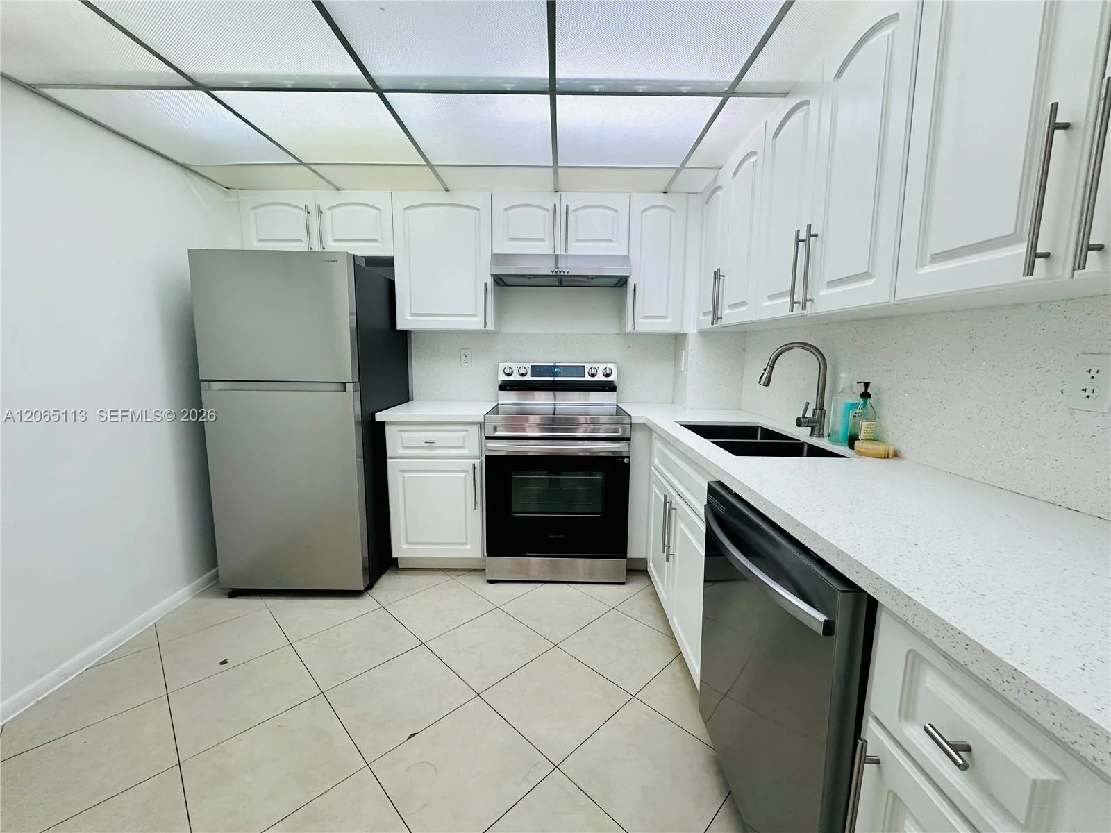 1621 Collins Ave # 402, Miami Beach, FL 33139 photo 2