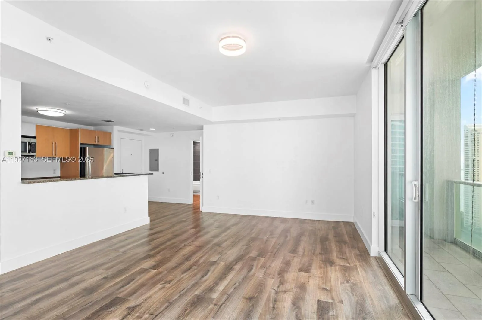 300 S Biscayne Blvd # T-2802, Miami, FL 33131 photo 3