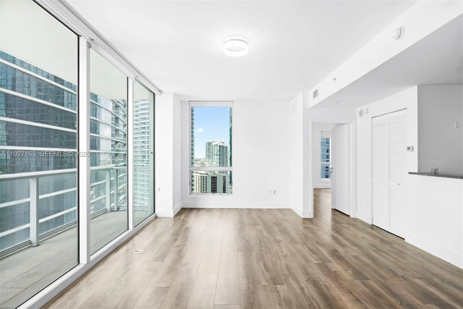 300 S Biscayne Blvd # T-2802, Miami, FL 33131 photo 5
