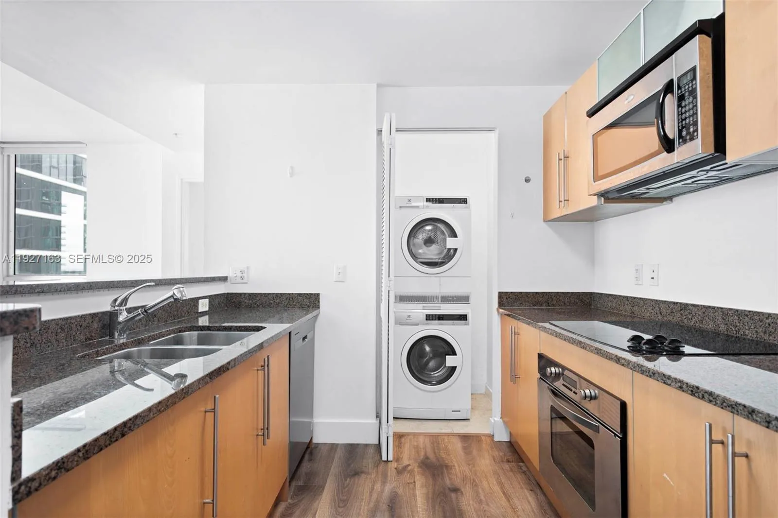 300 S Biscayne Blvd # T-2802, Miami, FL 33131 photo 8