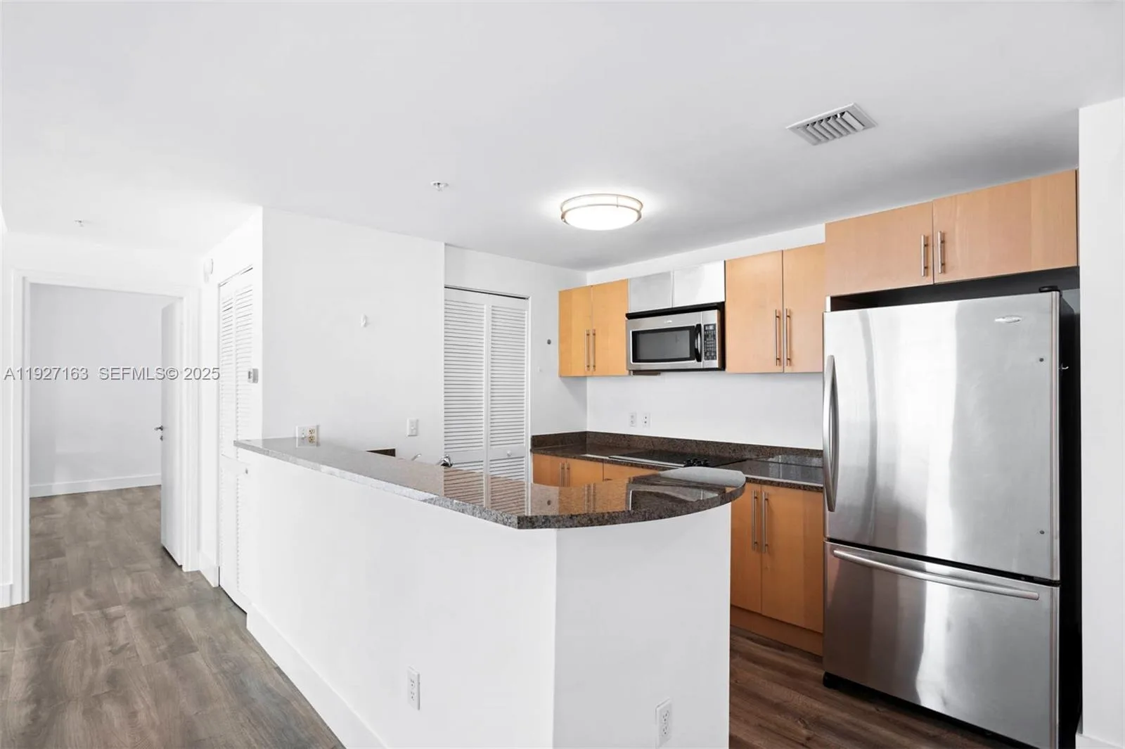 300 S Biscayne Blvd # T-2802, Miami, FL 33131 photo 9