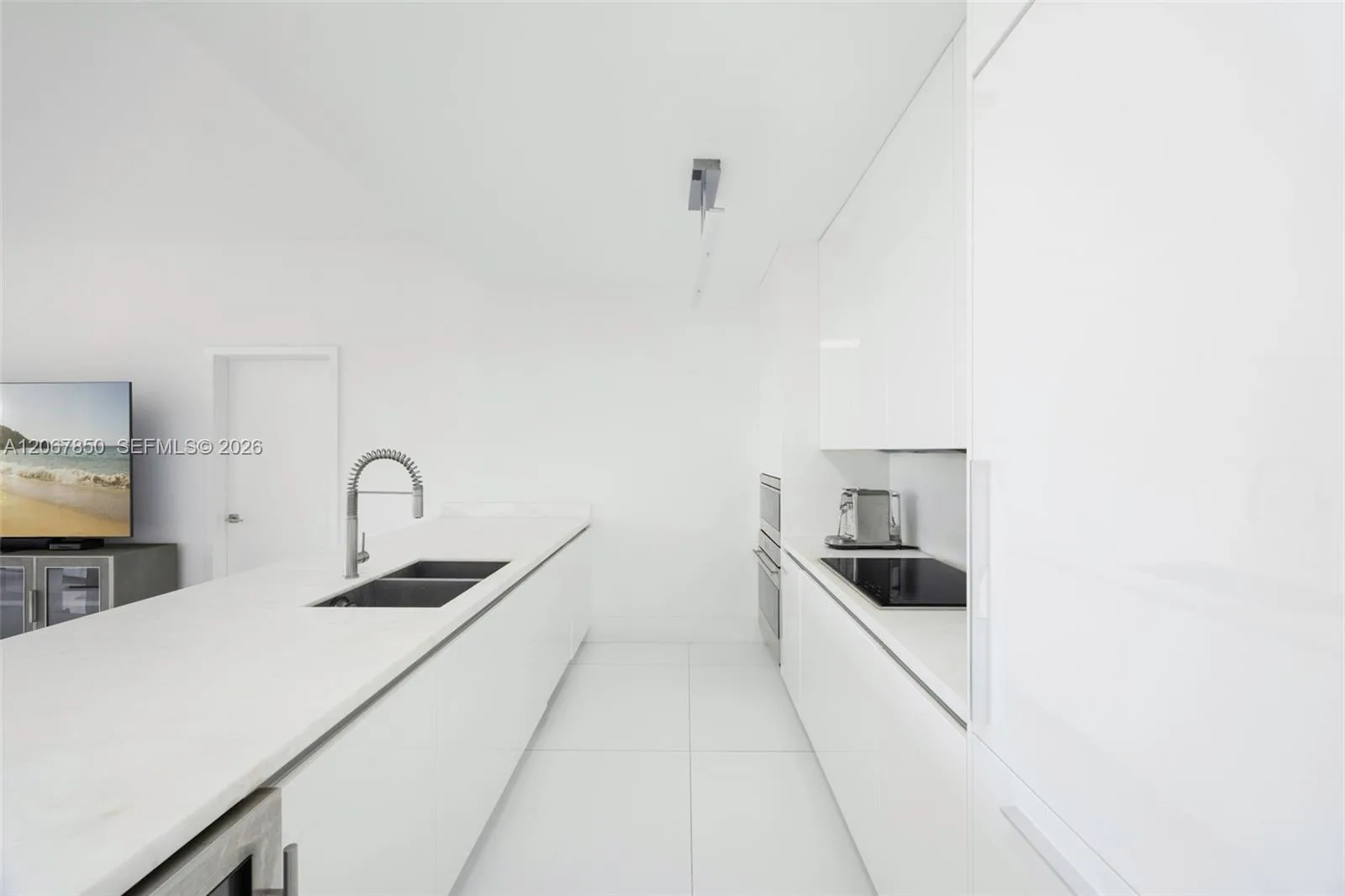 801 S Pointe Dr # 301, Miami Beach, FL 33139 photo 8