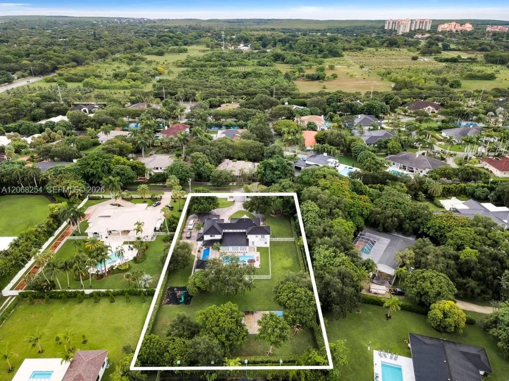 13880 SW 68th Ave, Palmetto Bay, FL 33158 photo 2