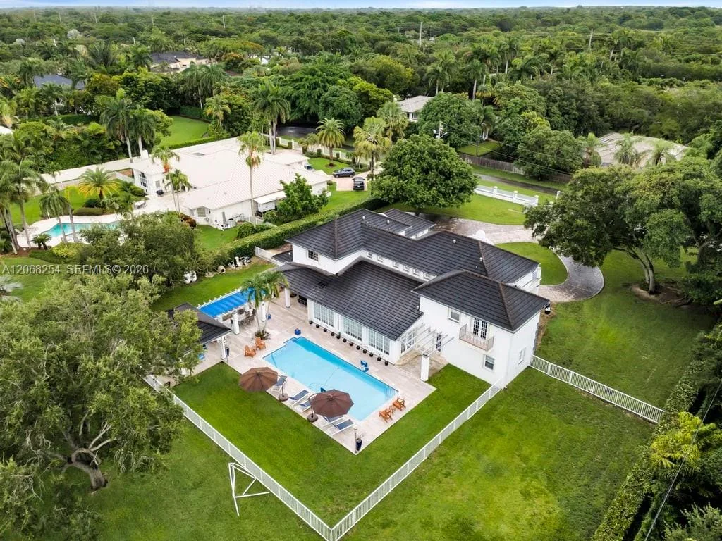 13880 SW 68th Ave, Palmetto Bay, FL 33158 photo 5