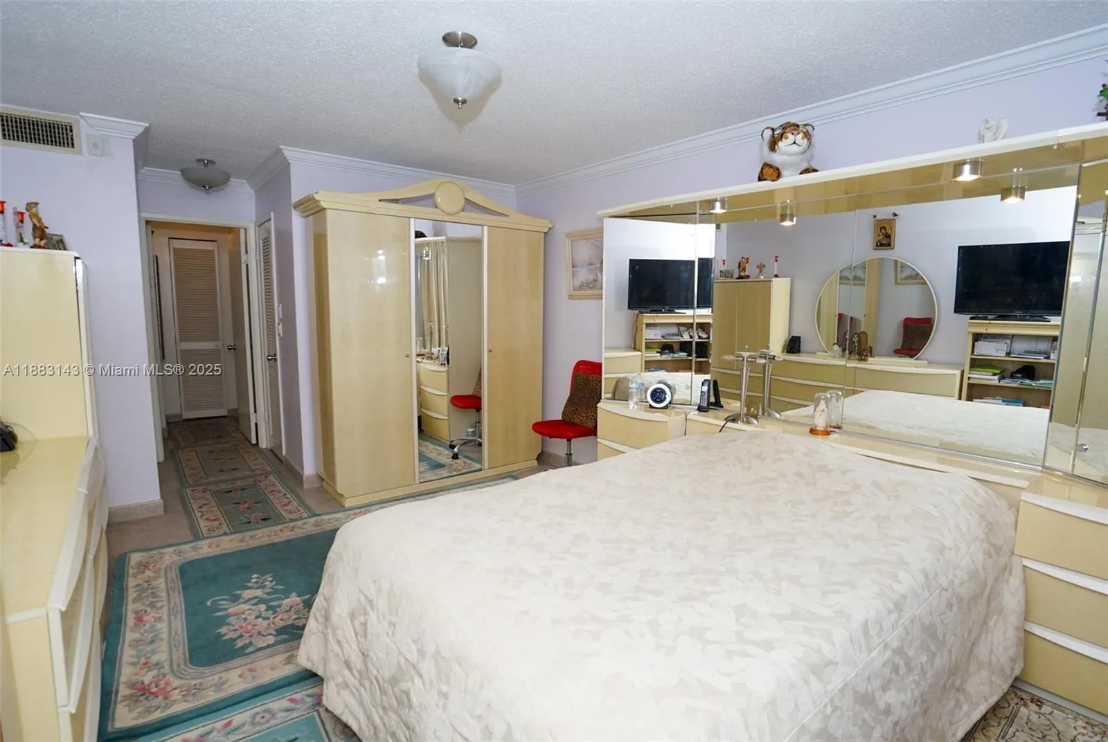 1000 NE 14th Ave # 207, Hallandale Beach, FL 33009 photo 8