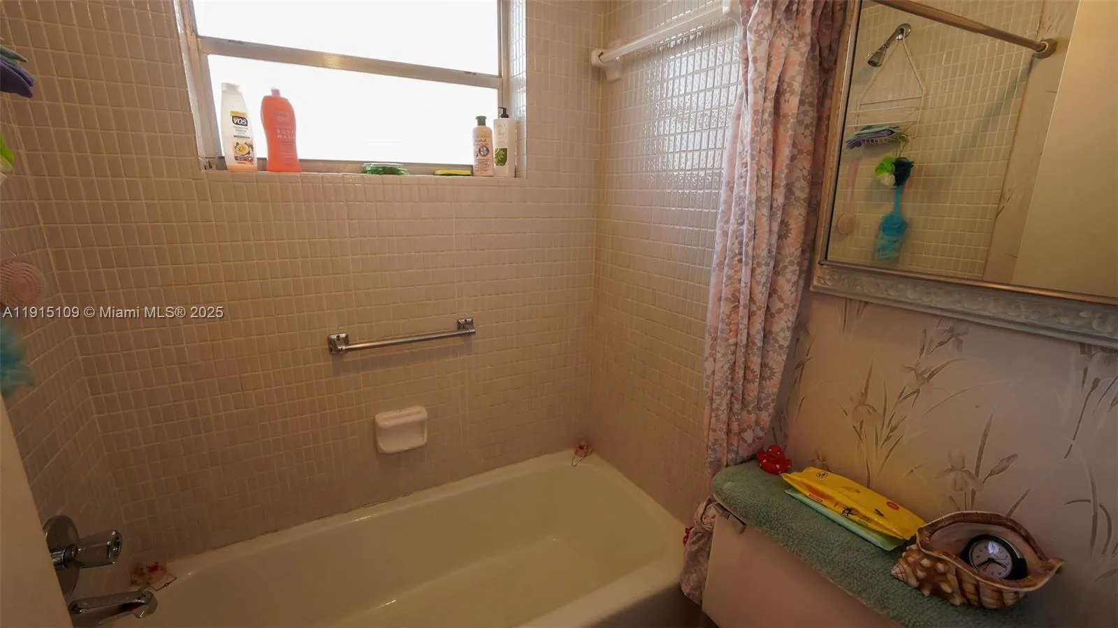 3940 NW 42nd Ave # 215, Lauderdale Lakes, FL 33319 photo 8